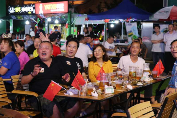 嘉士伯啤酒花園20多年的參節(jié)經(jīng)歷和啤酒品質(zhì)，也成為市民游客心中的“活招牌”