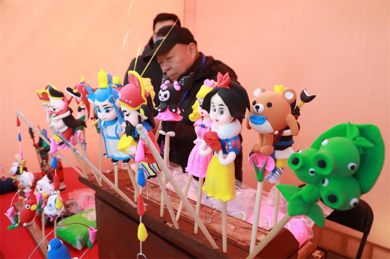 糖球會絕活之二：面塑絕活在糖球會上大放異彩，傳統(tǒng)技藝展現(xiàn)民俗魅力